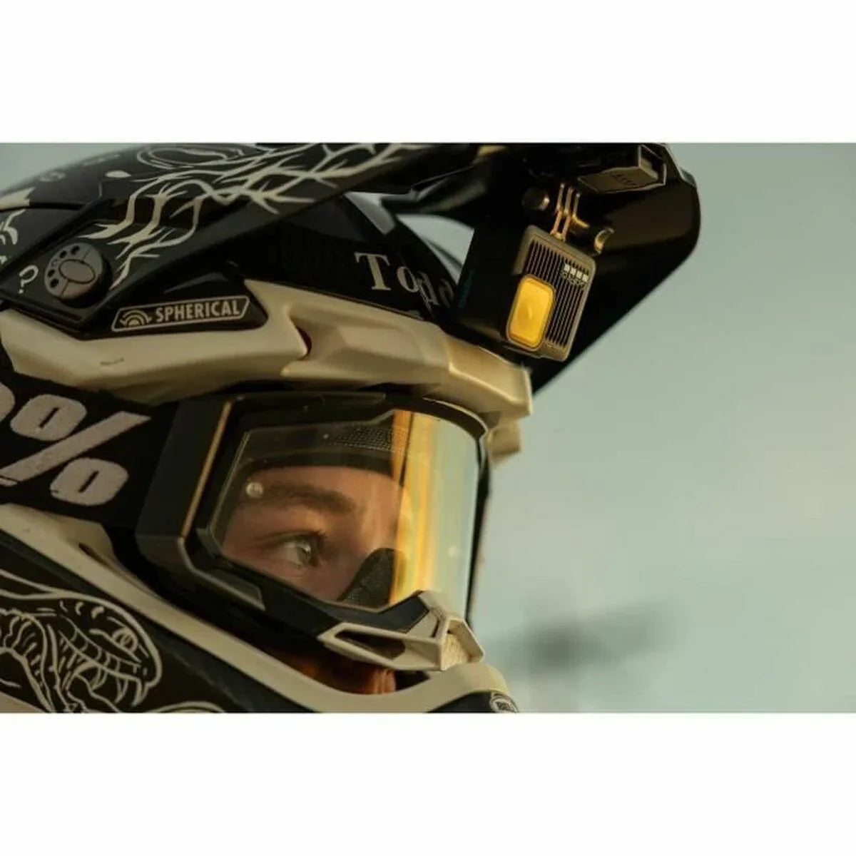 V4H316C3A742C7DDFE5EF5DFB9393950618R6981372P4